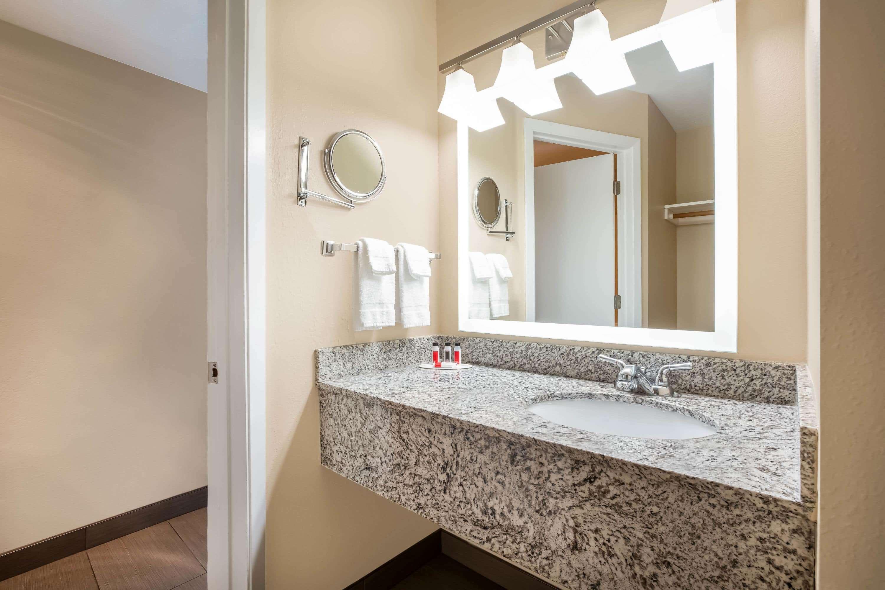 Hotel Baymont By Wyndham Tri-Cities/Kennewick Wa Zewnętrze zdjęcie